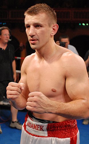Zwycieski Adamek